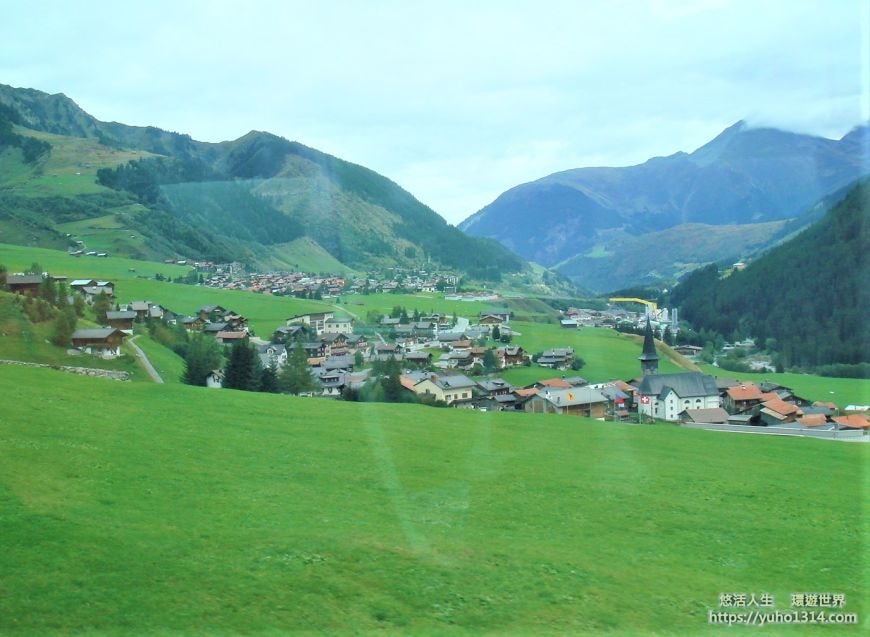 【瑞士冰河列車旅遊】❤️瑞士策馬特zermatt到聖莫里茲住宿 世界最美國家旅行(下)!! - 第27張圖
