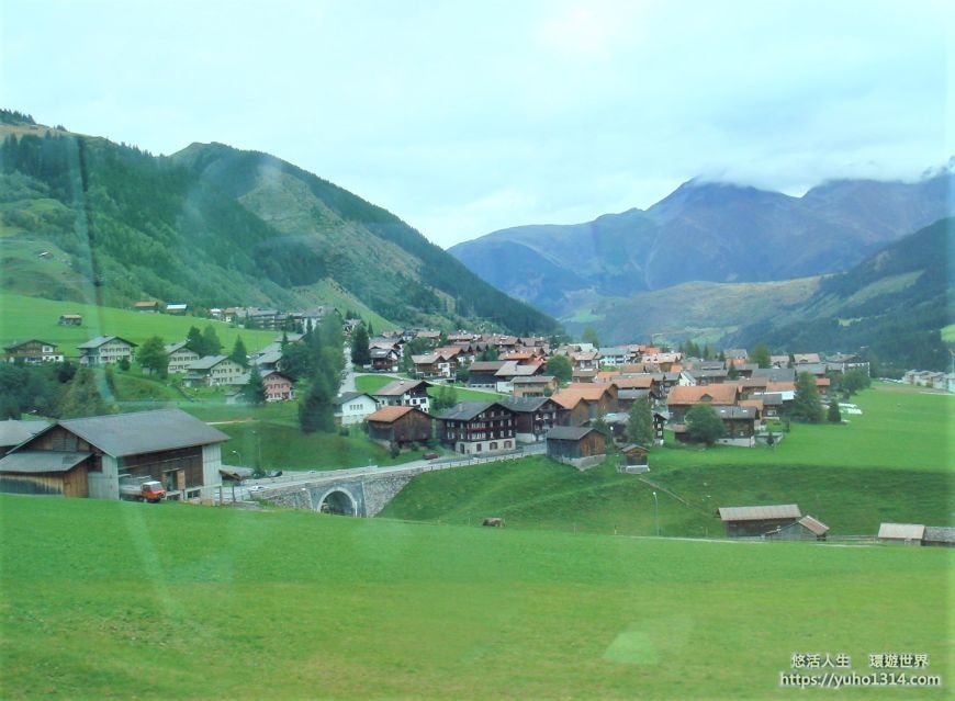 【瑞士冰河列車旅遊】❤️瑞士策馬特zermatt到聖莫里茲住宿 世界最美國家旅行(下)!! - 第28張圖