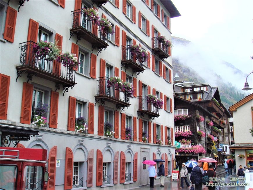 【瑞士冰河列車旅遊】❤️瑞士策馬特zermatt到聖莫里茲住宿 世界最美國家旅行(下)!! - 第8張圖