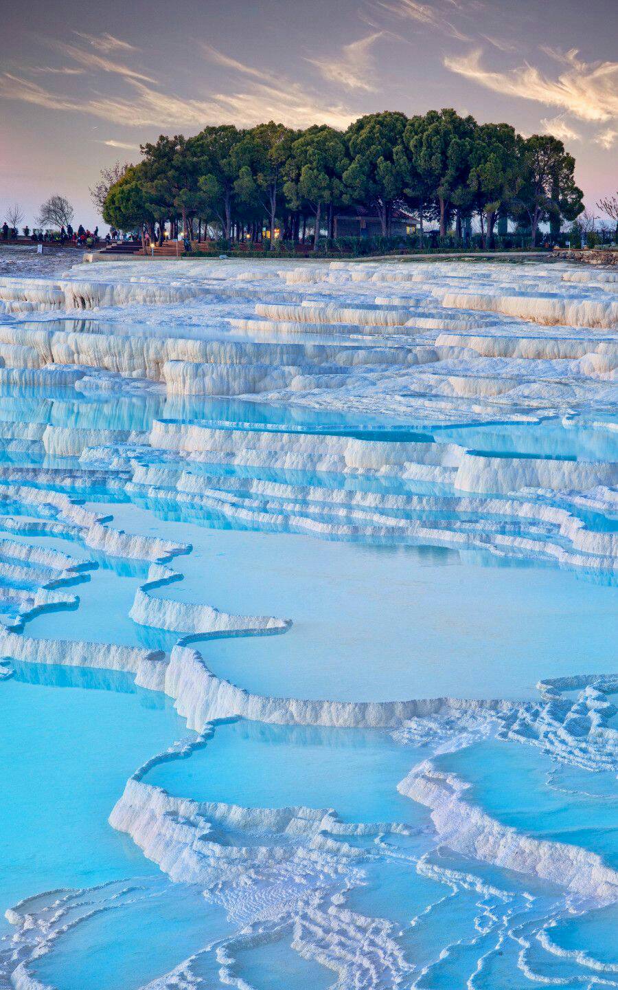世界奇特地球美景9. 棉堡，土耳其Pamukkale Thermal Pools，Turkey