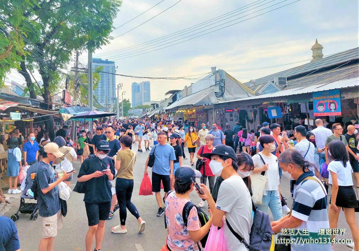 【曼谷平價住宿2025】cp值很高人氣且2千元4星級飯店旅館(近雙捷運 生活購物機能好)👍 - 第2張圖 曼谷平價住宿生活購物機能好