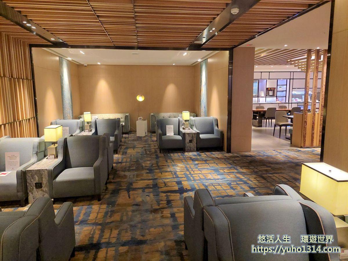 【免費機場貴賓室信用卡】你知道可以使用”這方法” 😍(含台日泰越等10國機場貴賓室免費)? - 第11張圖 jcb極緻卡貴賓室 LoungeKey貴賓室台灣 (LoungeKey貴賓室/LoungeKey台灣/JCB免費機場貴賓室信用卡/機場貴賓室費用免費、機場貴賓室信用卡帶人