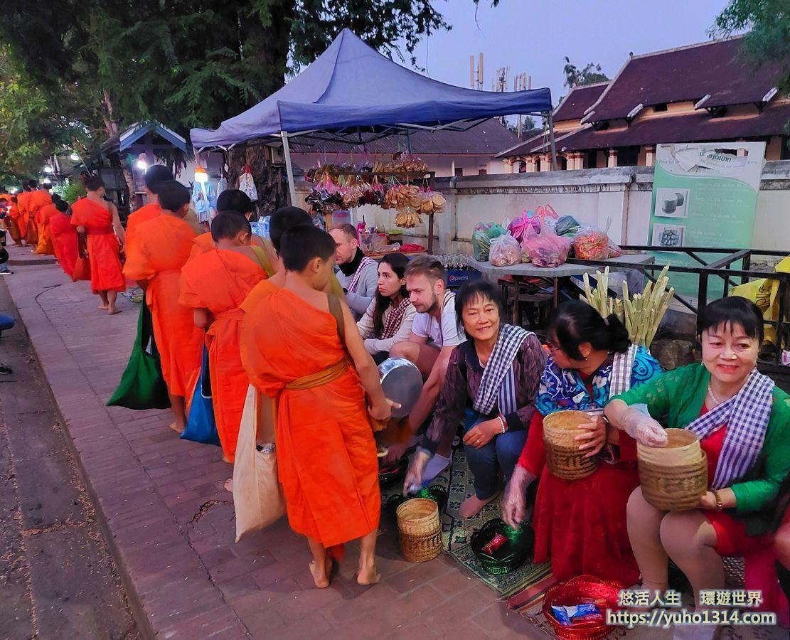 寮國龍坡邦 景點旅遊❤️Luang Prabang交通住宿美食自由行推薦!(含龍坡邦布施) - 第25張圖