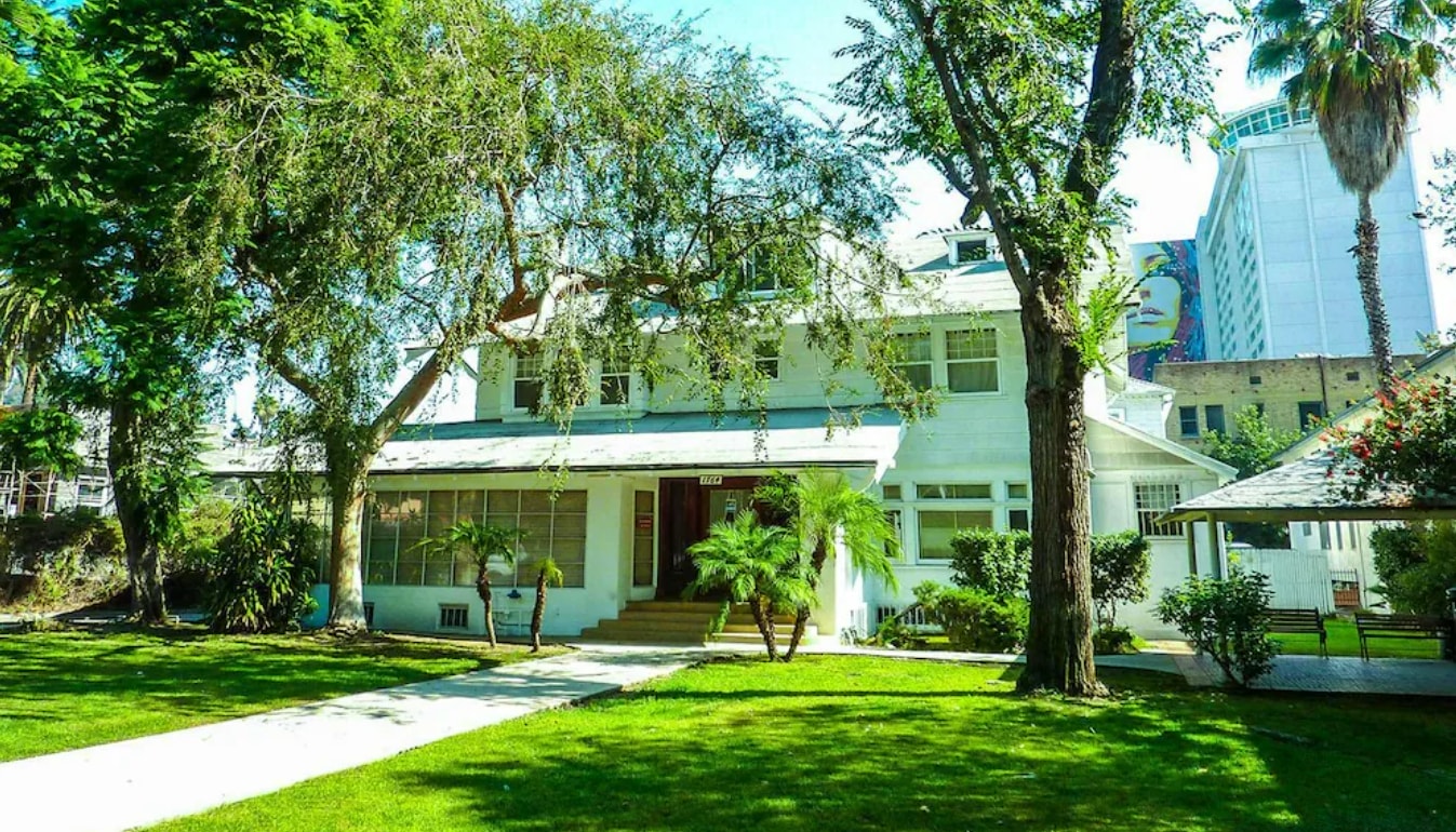 洛杉磯住宿建議 洛杉磯旅館5.Orange Drive Hostel 位於好萊塢區cp值高青年旅