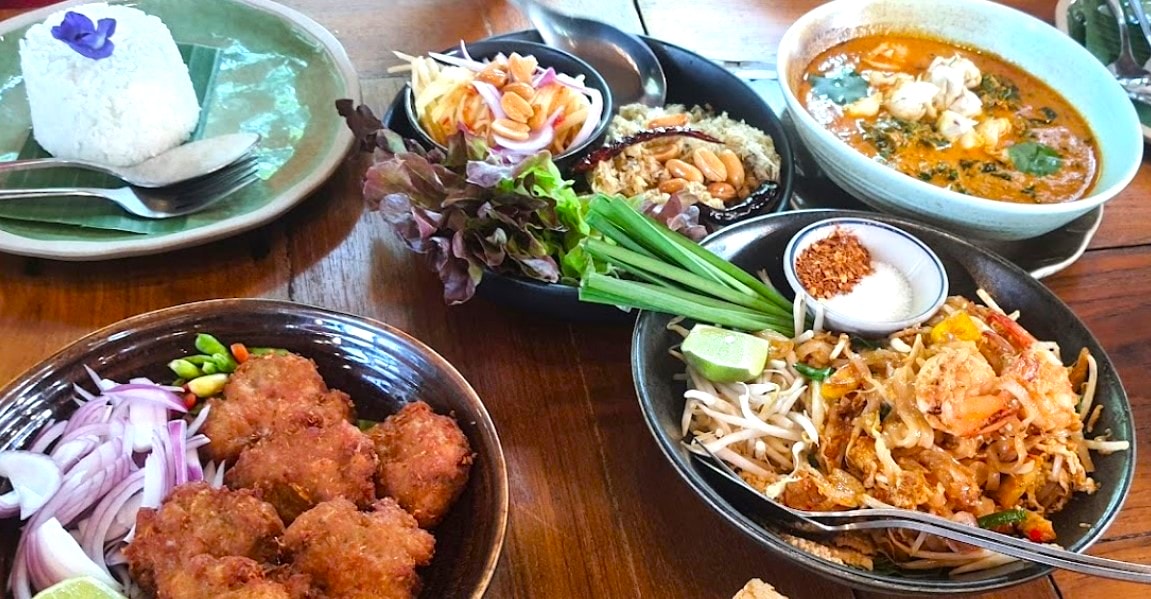 曼谷隱藏景點/曼谷冷門景點❤️泰國100年歷史 ”美麗花園”秘境與特色咖啡廳及餐廳!😍👍 - 第15張圖