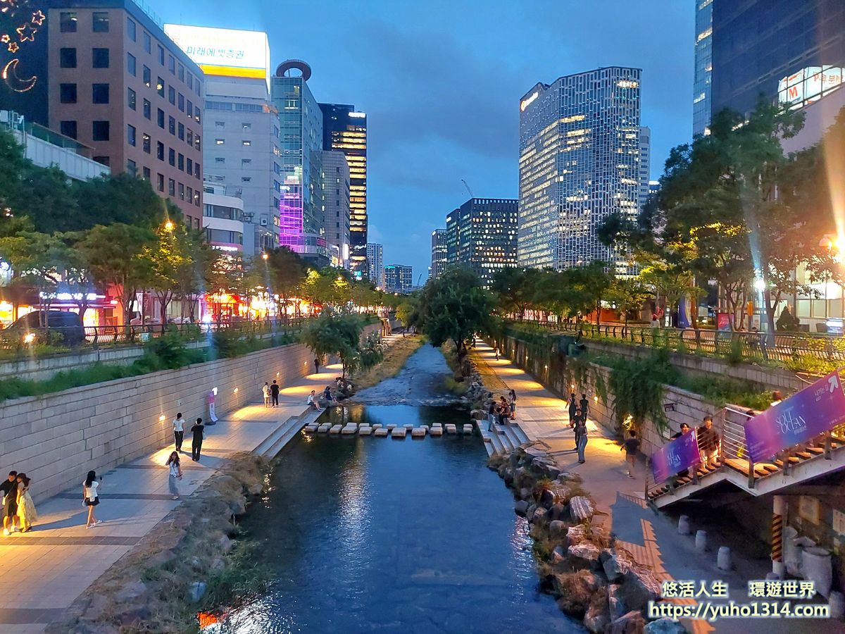 2026首爾自由行攻略》退休部落客實測!5天4夜行程花費免1萬4 (含氣候同行卡省錢密技+地圖) - 第12張圖 首爾自由行景點推薦 美麗清溪川夜景