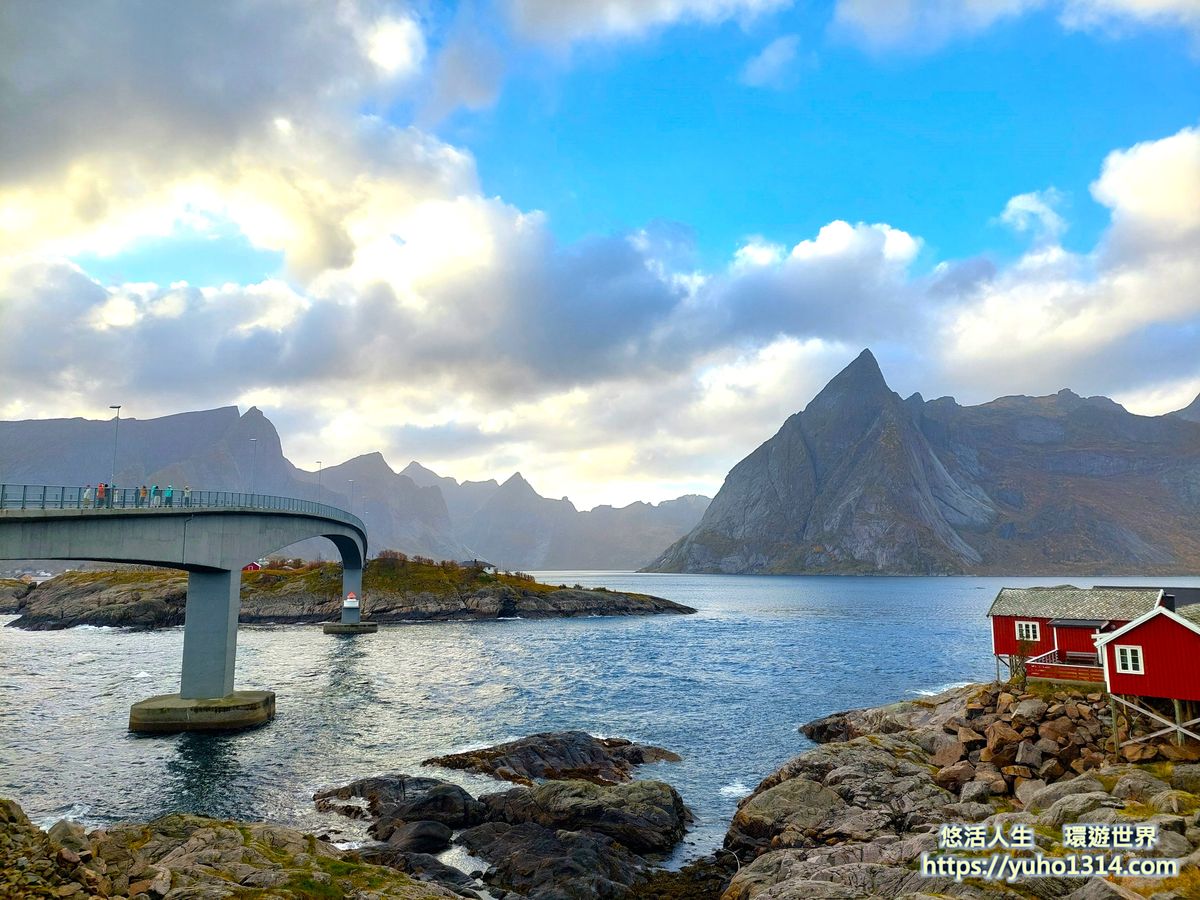 【挪威羅弗敦群島】Lofoten自由行攻略2026:世界最美群島小鎮Reine與Hamnøy攝影機位+極光+交通住宿 - 第13張圖 Hamnøy明信片機位 哈姆諾伊橋Hamnøy Bridge上